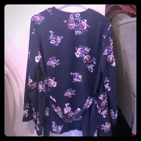 NWT, navy floral kimono style open longline cardigan sweater - Picture 4 of 6